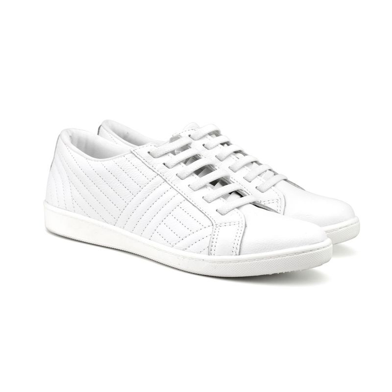 MMC12089_CABRA_BRANCO_01